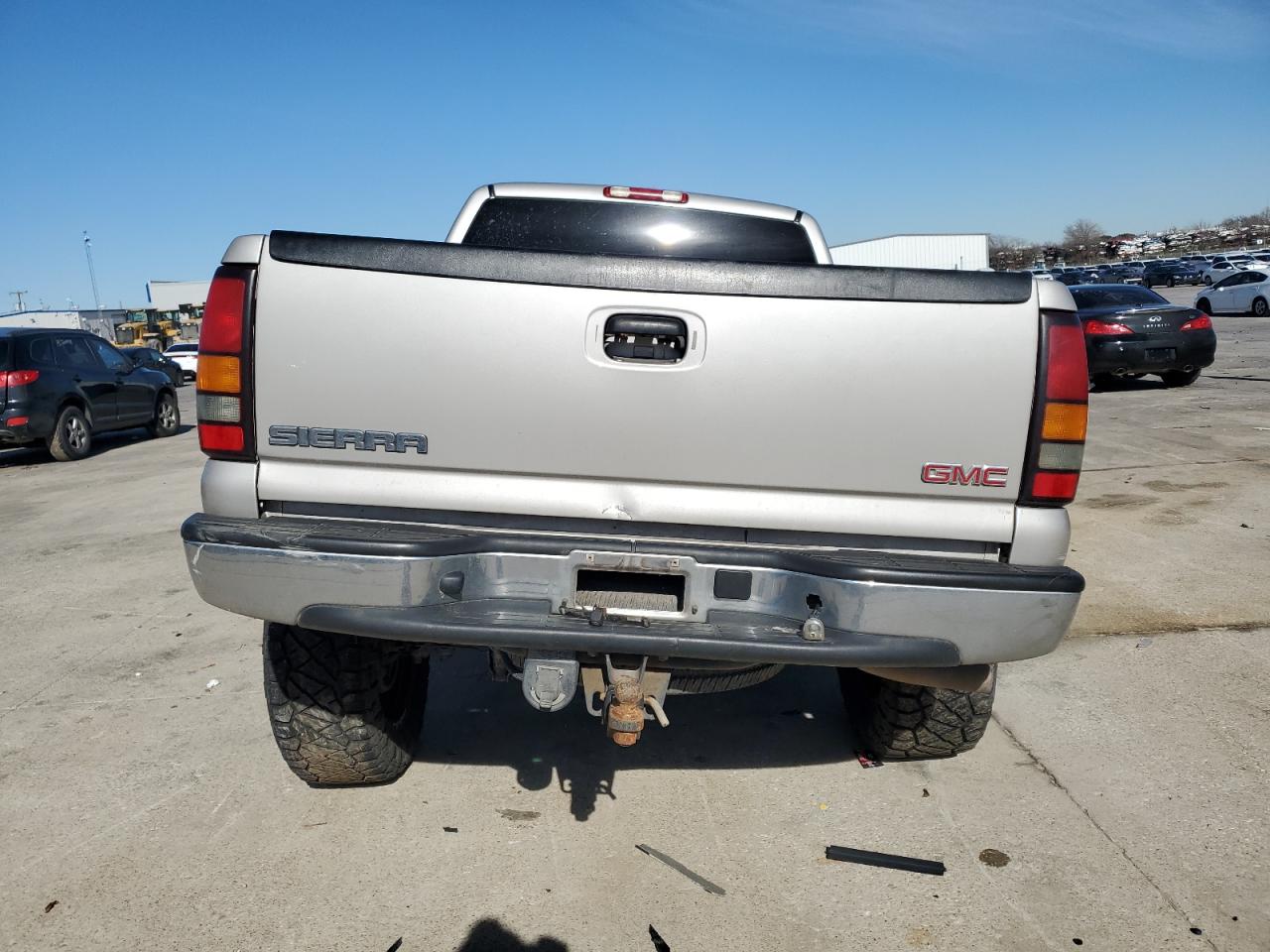 2006 GMC Sierra - Image 6