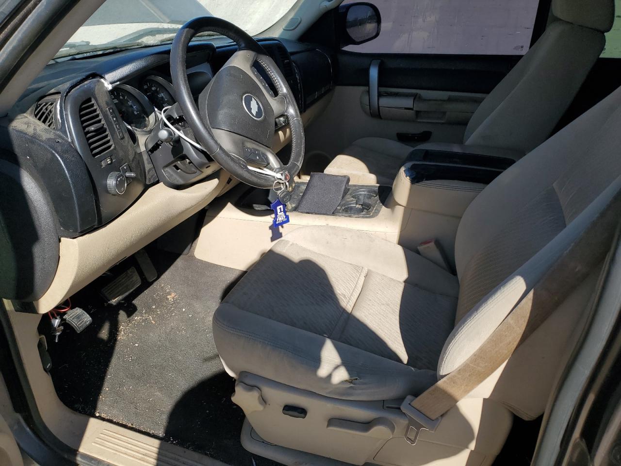 2007 Chevrolet Silverado - Image 7