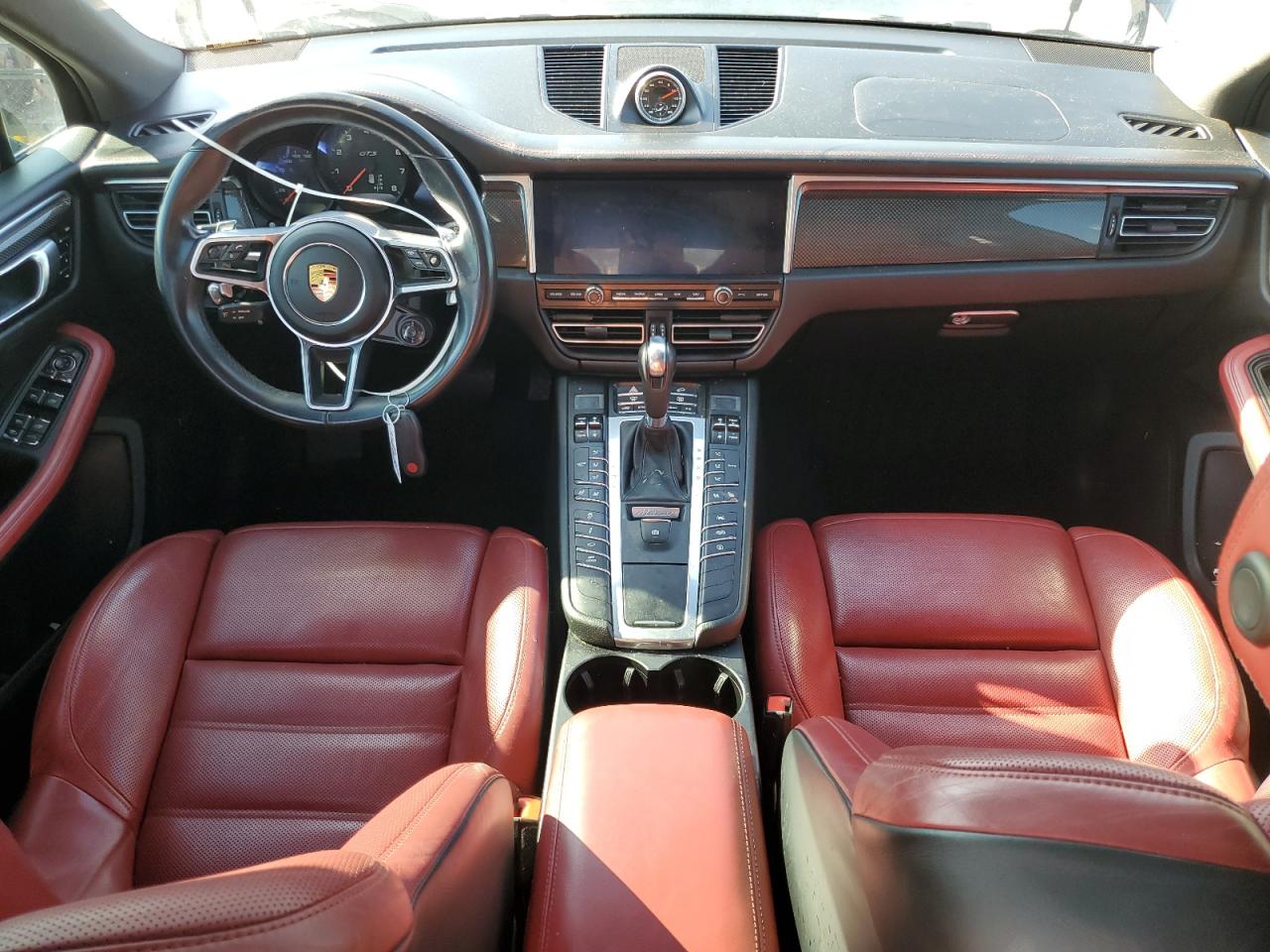 2021 Porsche Macan - Image 8