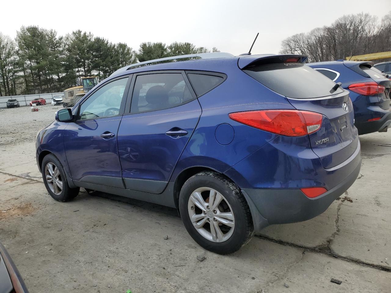 2013 Hyundai Tucson - Image 2