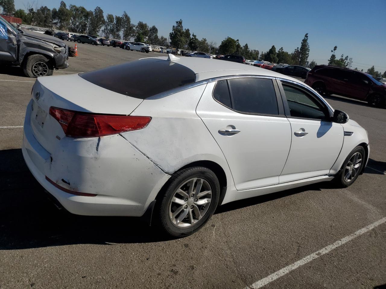 VIN KNAGM4A72D5305348 2013 KIA OPTIMA no.3