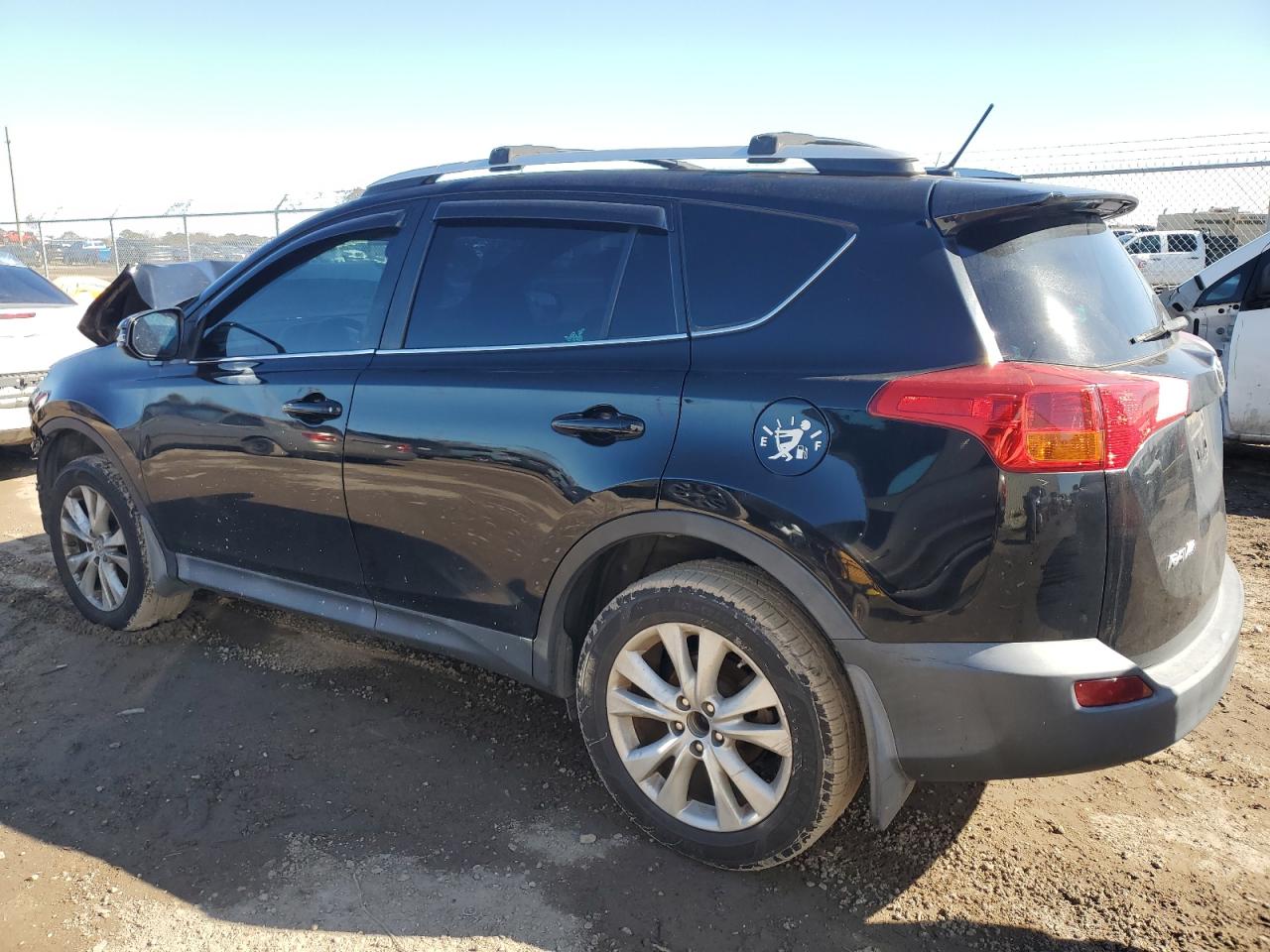 2015 Toyota RAV 4 - Image 2