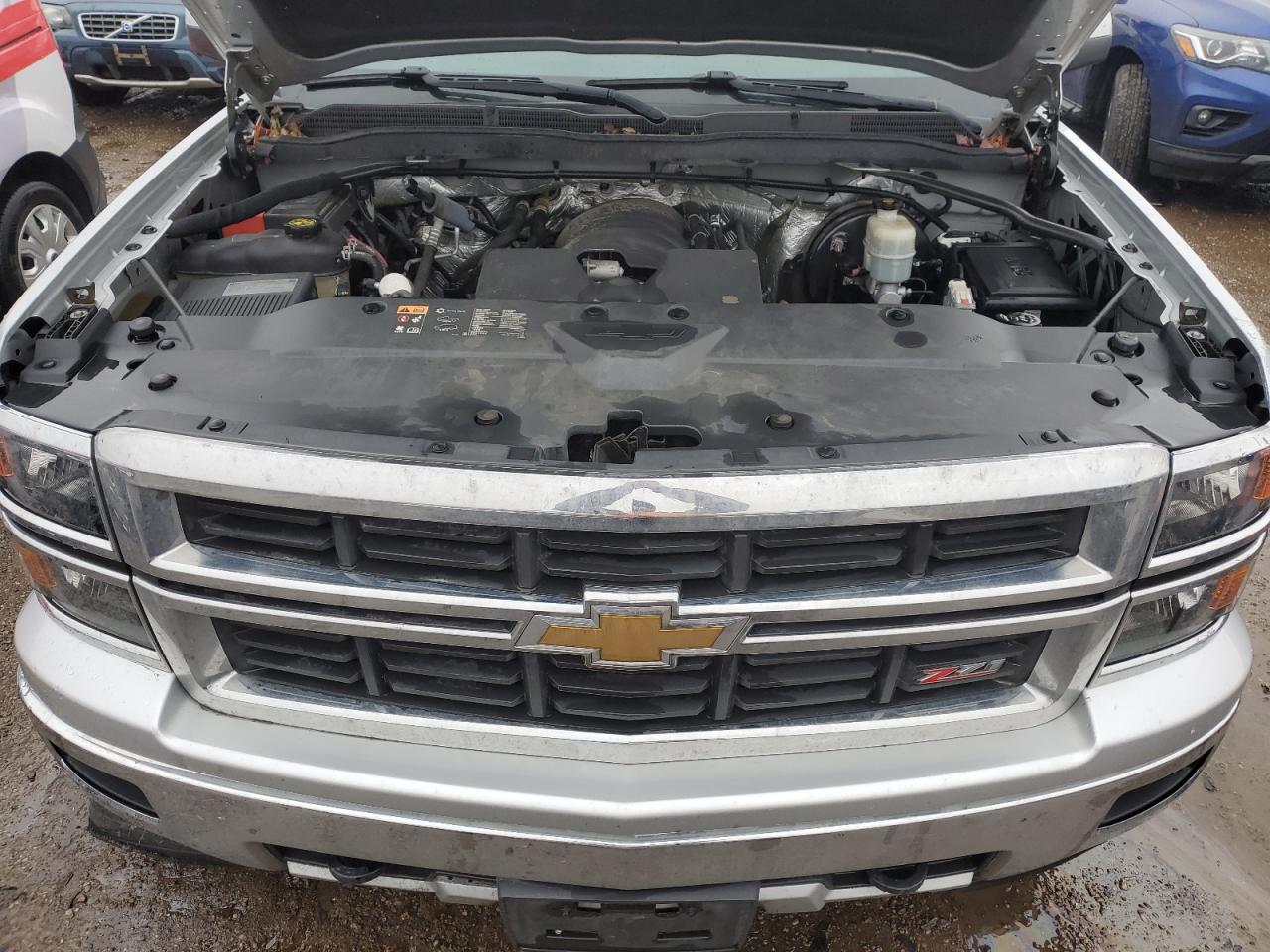 2015 Chevrolet Silverado - Image 11