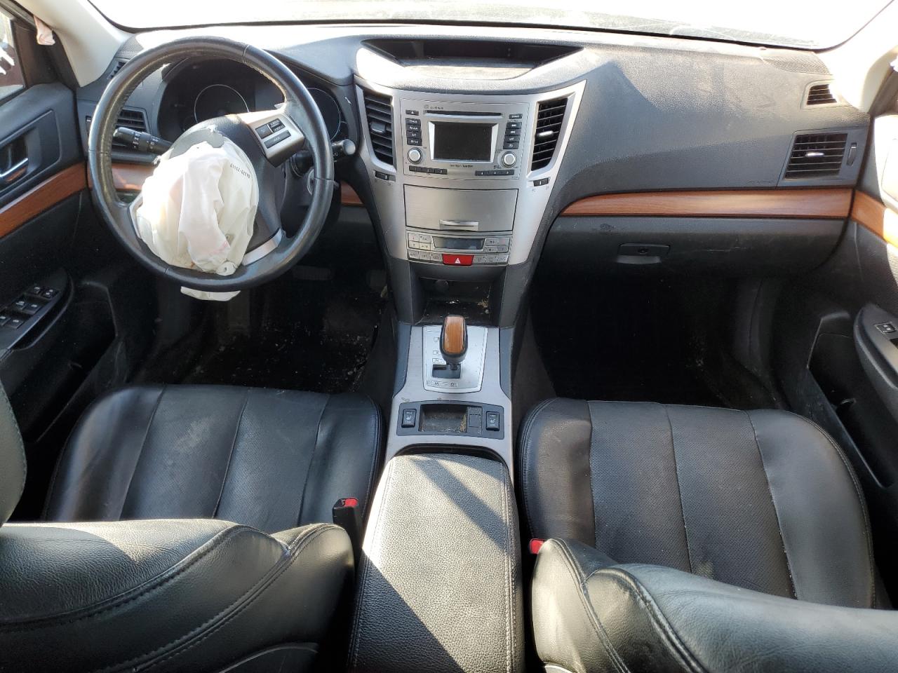 2014 Subaru Outback - Image 8