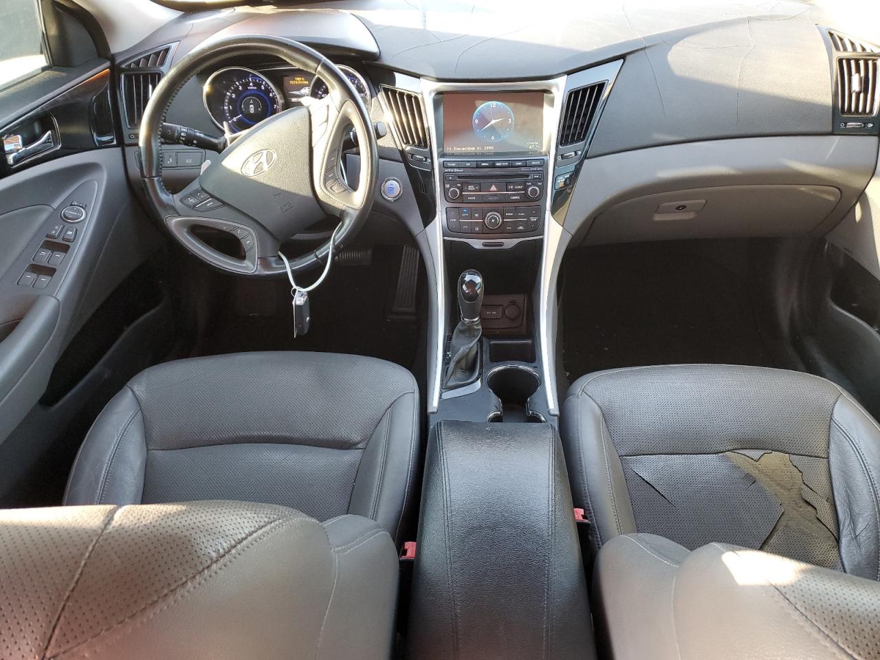 2014 Hyundai Sonata - Image 8