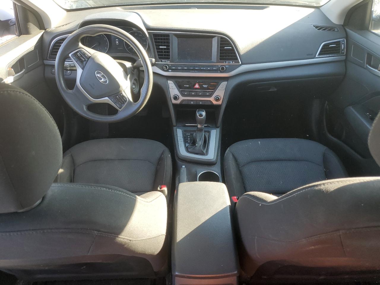 2018 Hyundai Elantra - Image 8