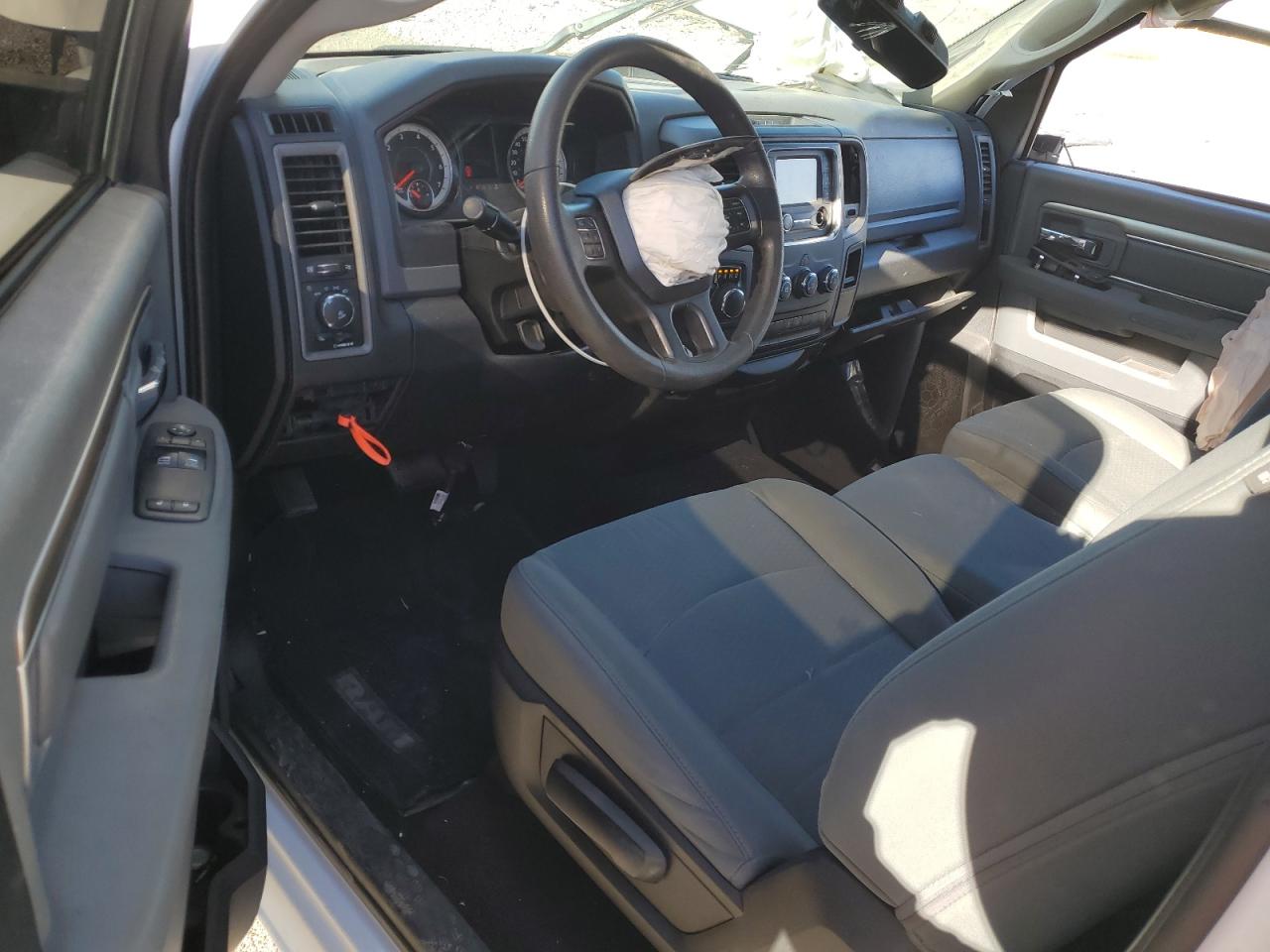 2016 RAM 1500 - Image 8