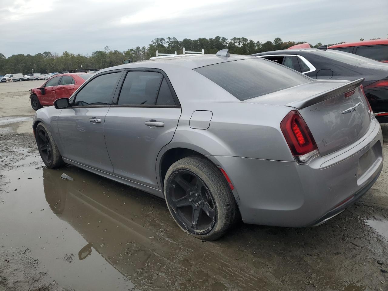 2018 Chrysler 300 - Image 2