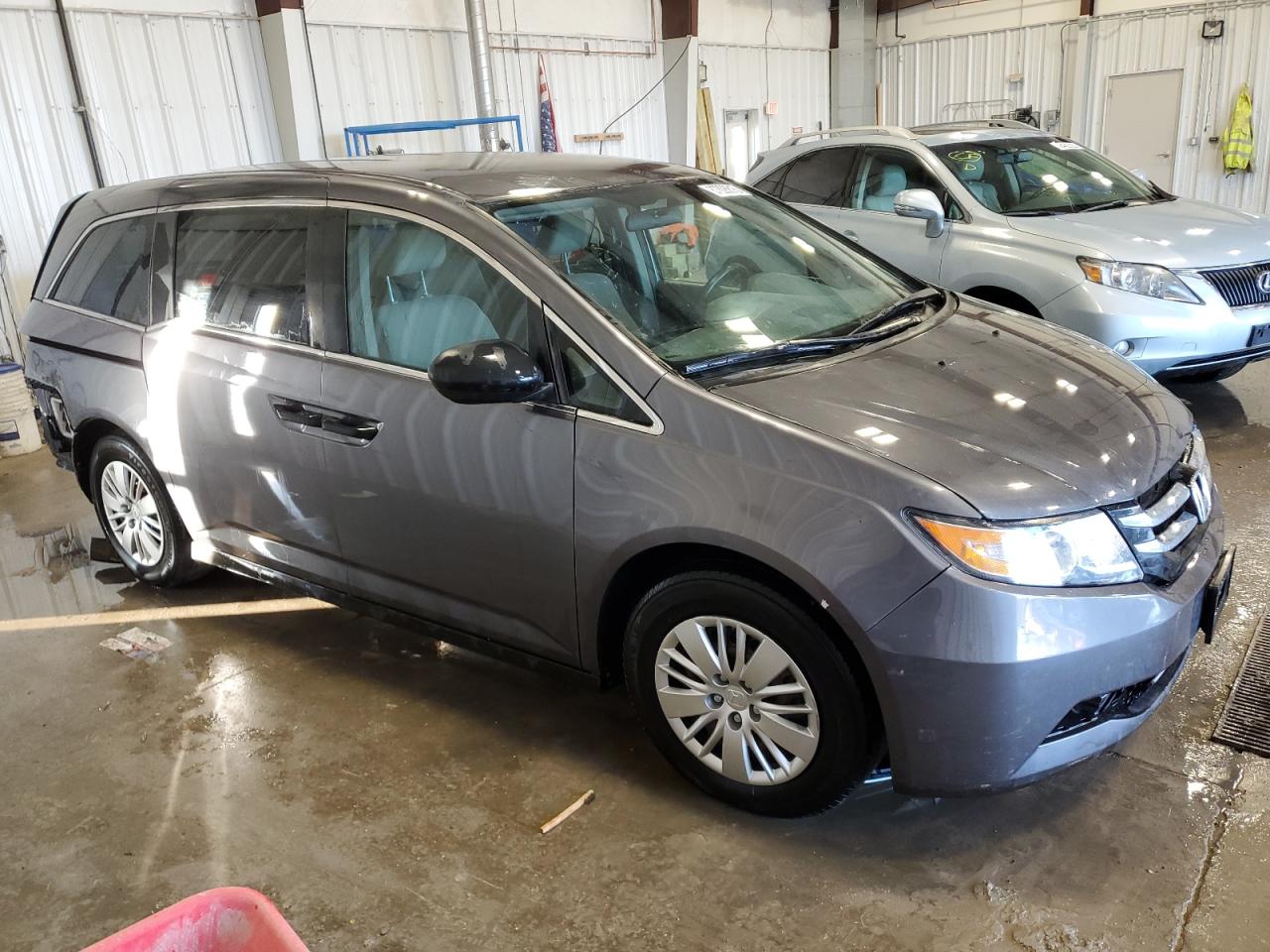2016 Honda Odyssey - Image 4