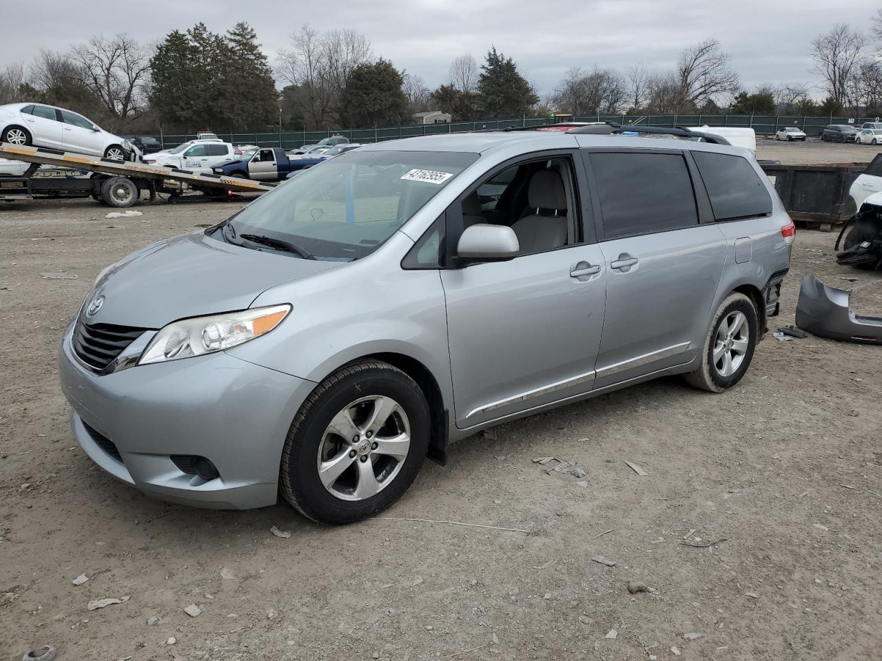 2014 Toyota Sienna - Image 1