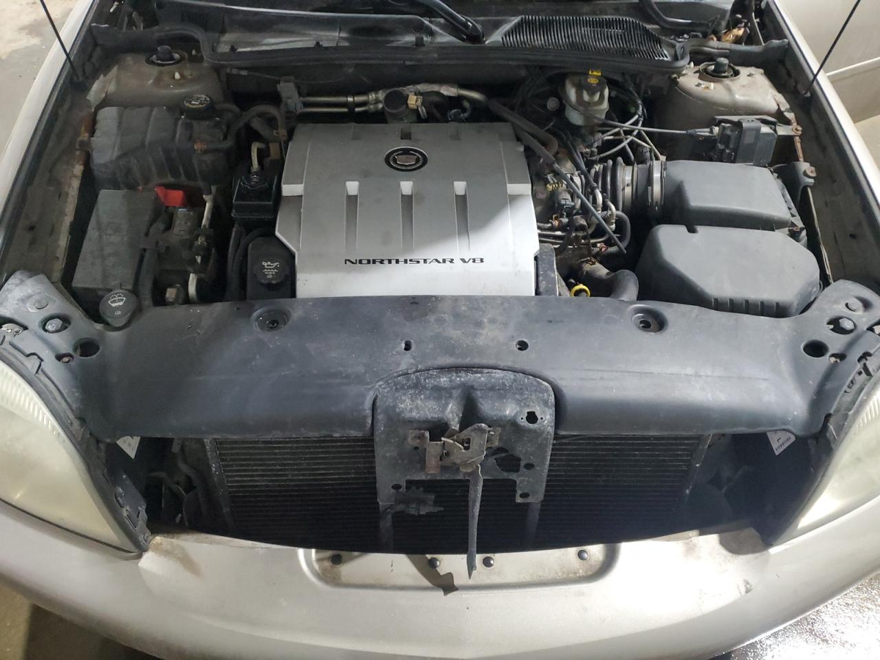 2004 Cadillac De Ville - Image 11