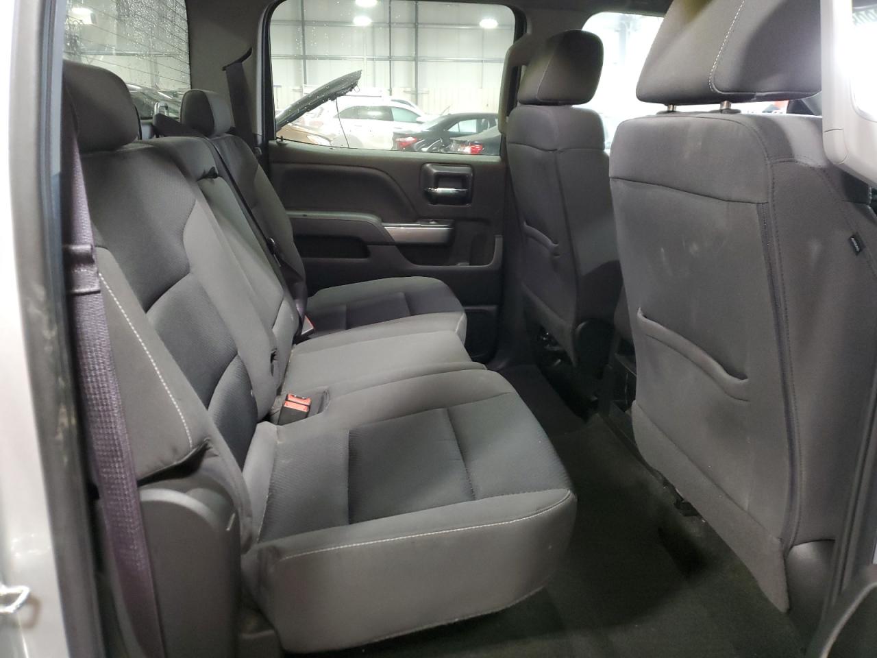 2016 Chevrolet Silverado - Image 10