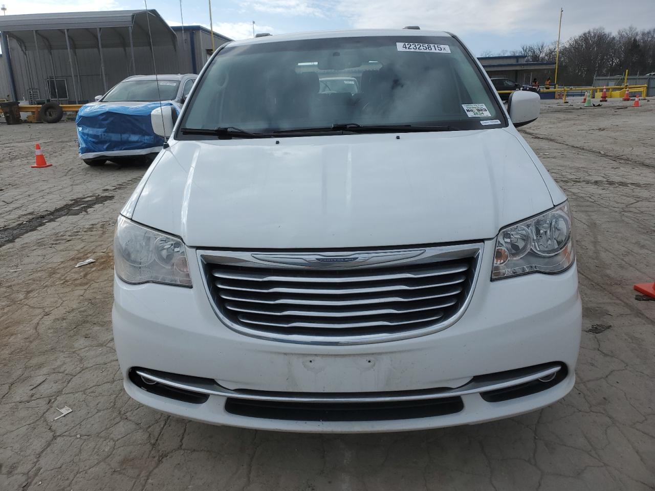 2016 Chrysler Town & Country - Image 5