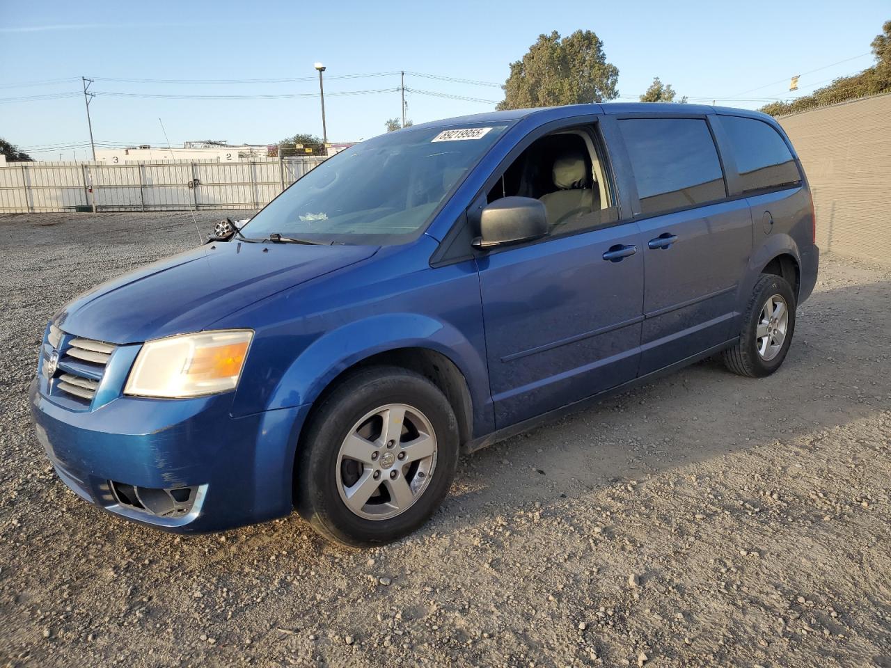 2010 Dodge Caravan - Image 1