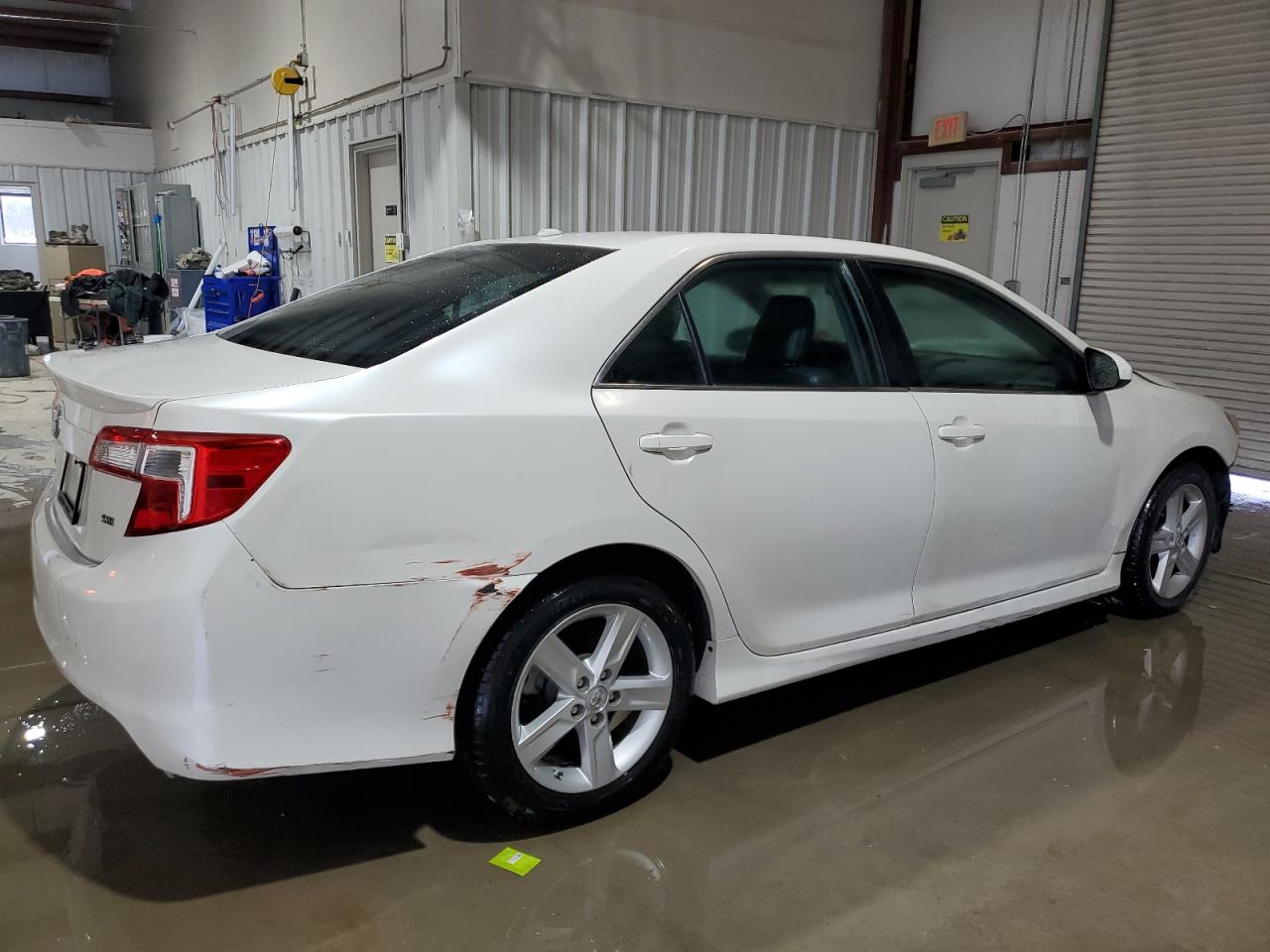 2014 Toyota Camry - Image 3