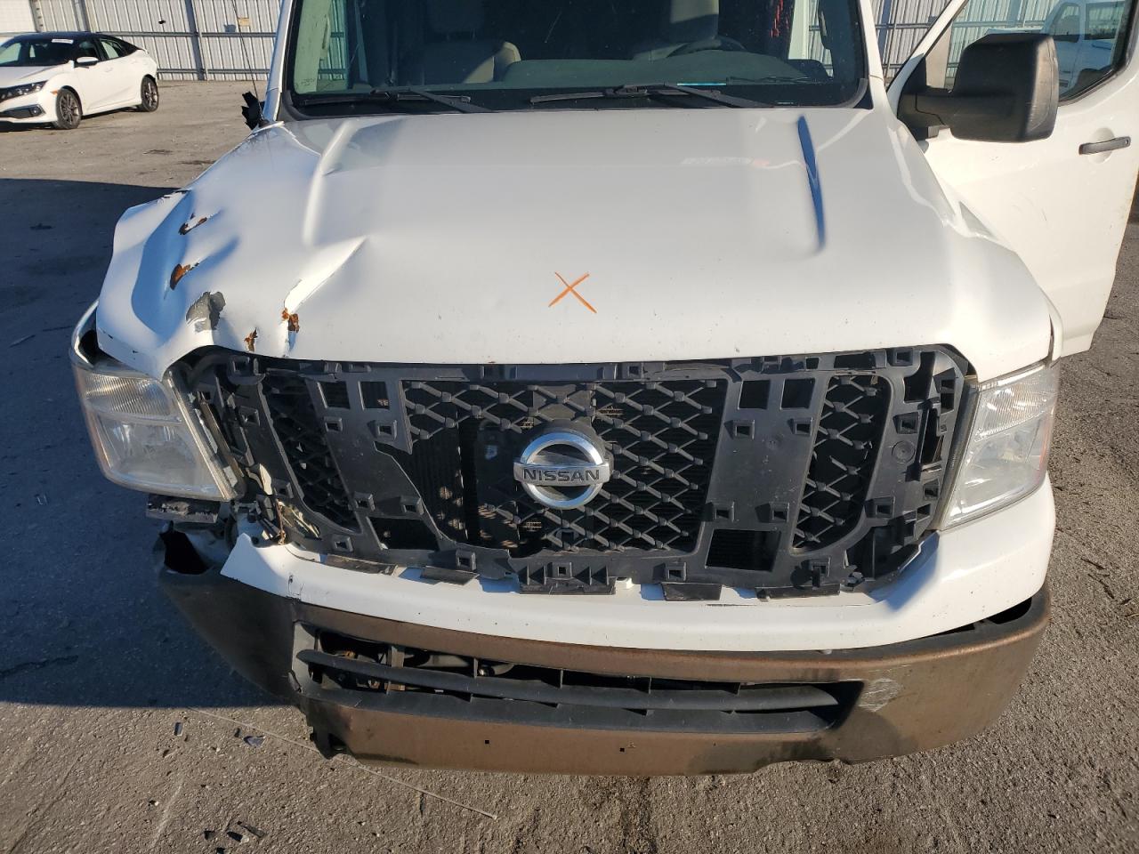 2014 Nissan NV - Image 13