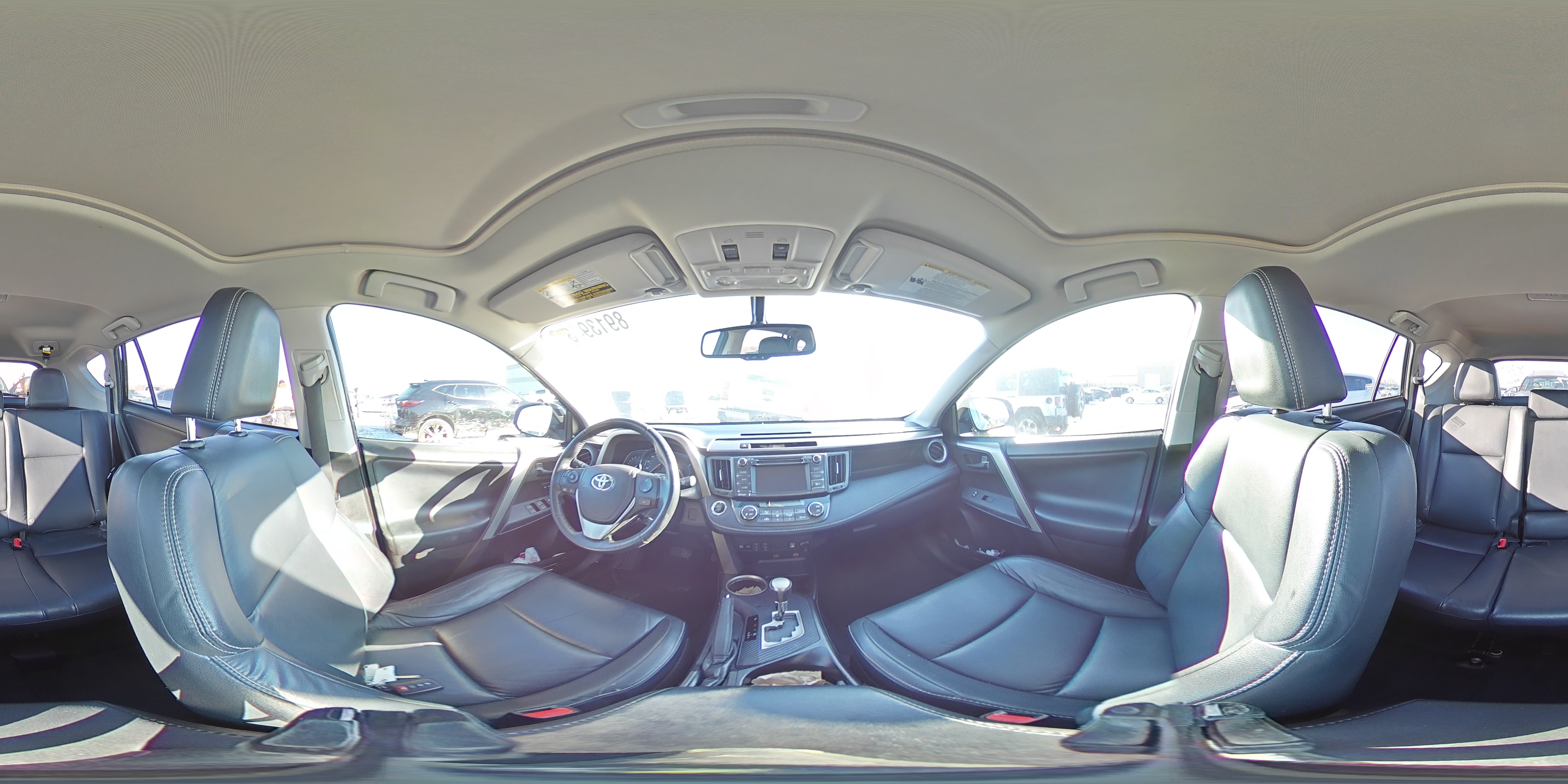 2015 Toyota RAV 4 - Image 13