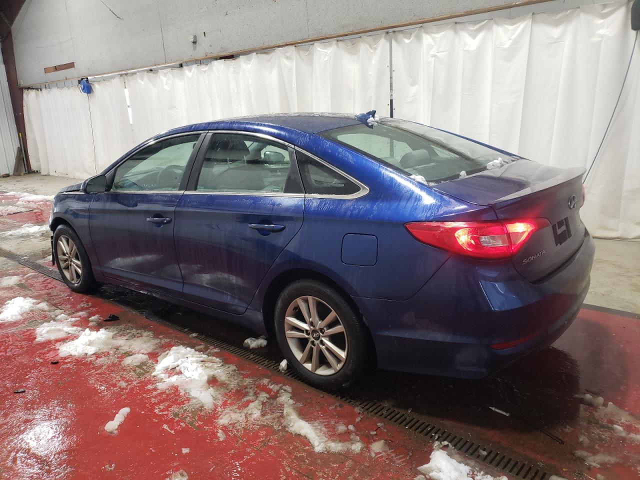 2015 Hyundai Sonata - Image 2