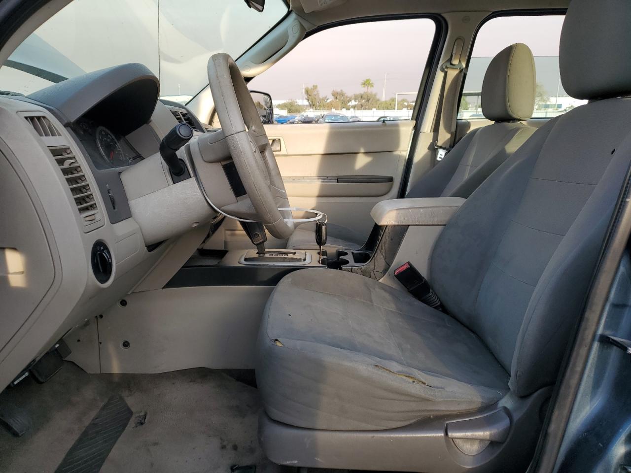 2010 Ford Escape - Image 7