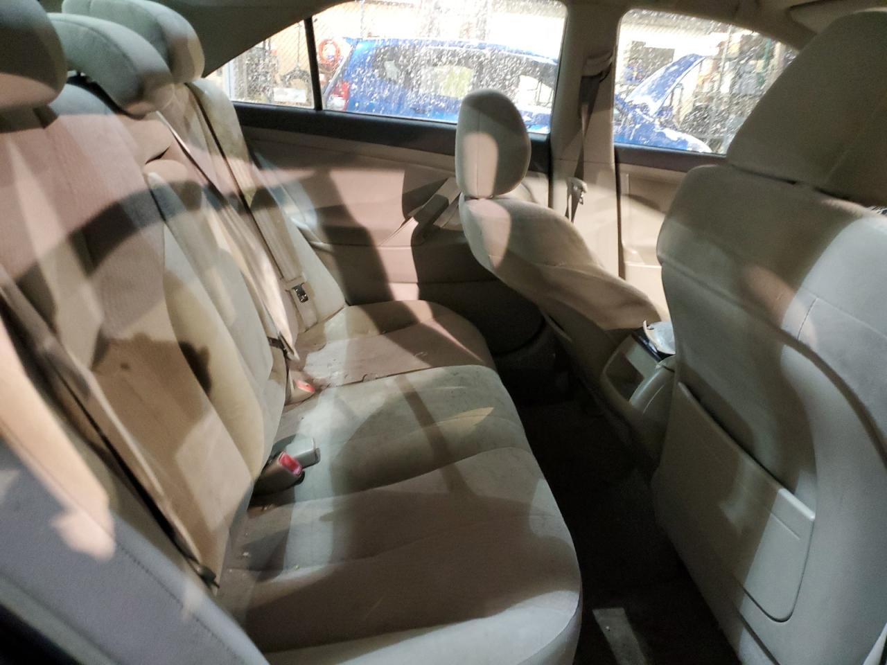 2010 Toyota Camry - Image 10