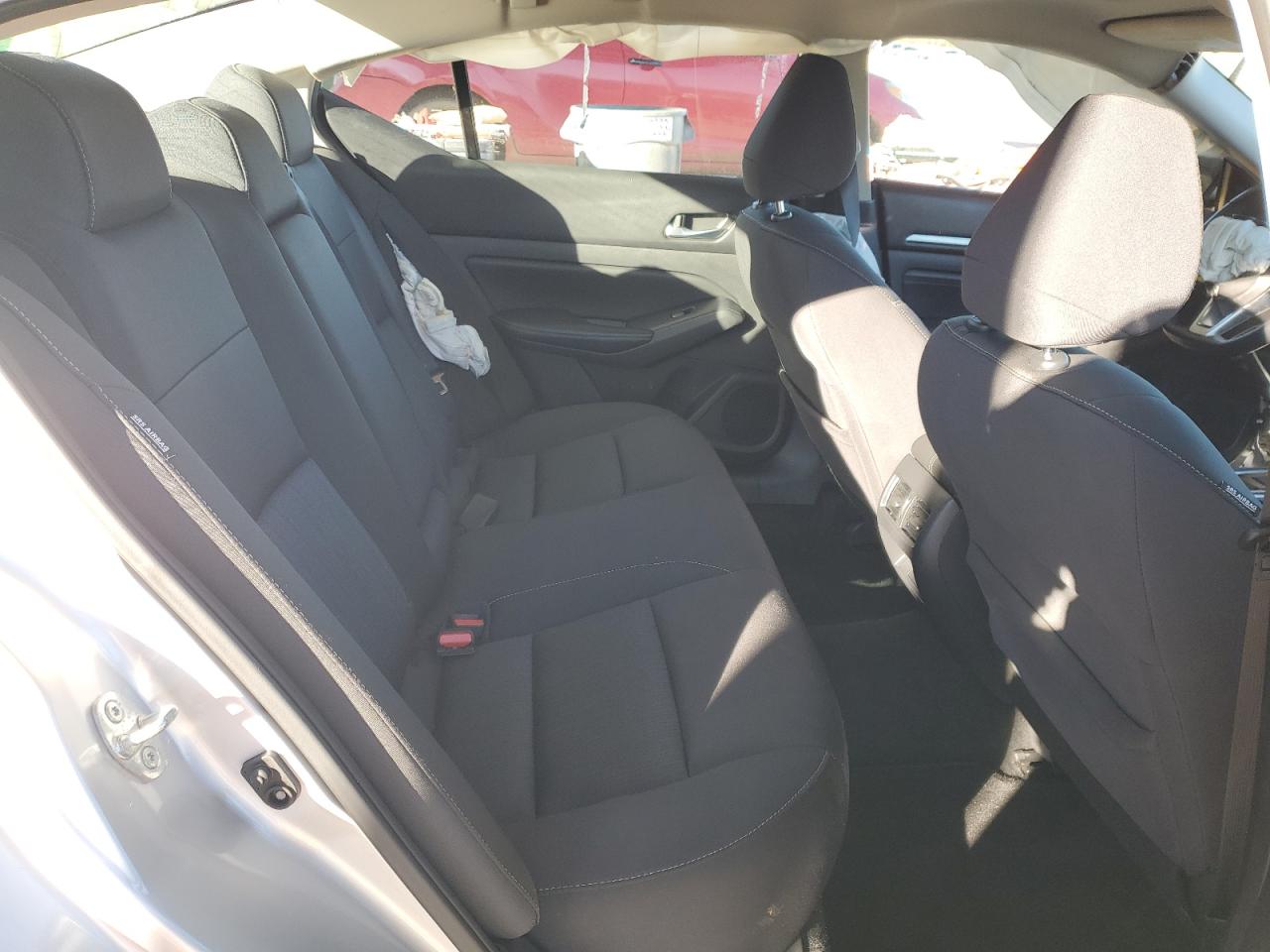 2019 Nissan Altima - Image 10