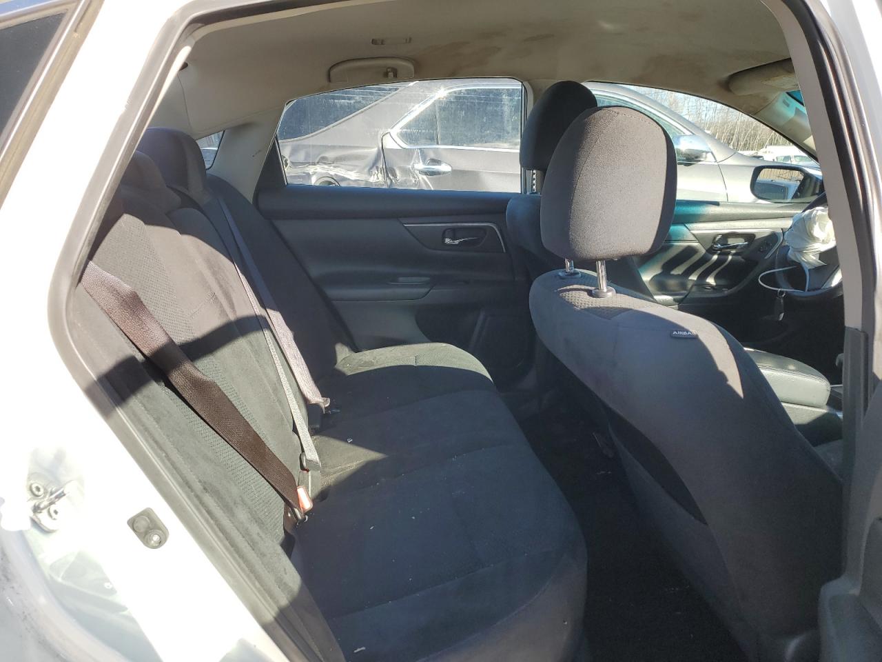 2015 Nissan Altima - Image 10
