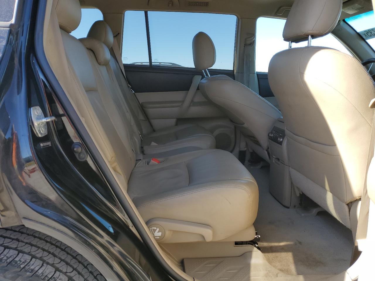 2010 Toyota Highlander - Image 12