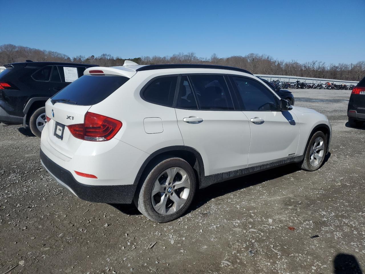 2015 BMW X1 - Image 3