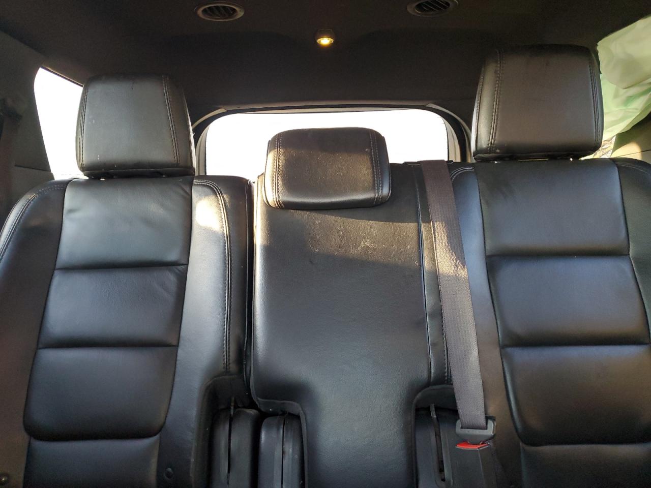 2014 Ford Explorer - Image 10