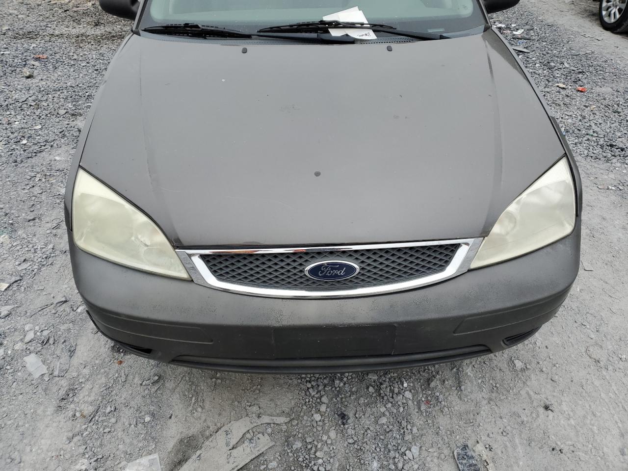 2005 Ford Focus - Image 11