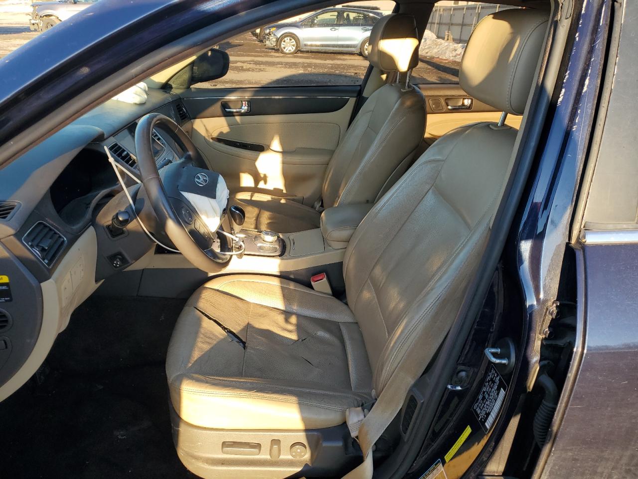 2011 Hyundai Genesis - Image 7