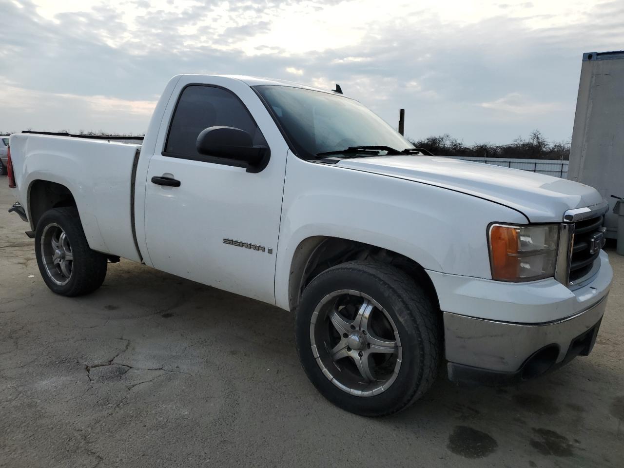 2008 GMC Sierra - Image 3