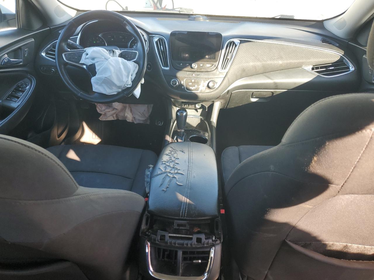 2017 Chevrolet Malibu - Image 8