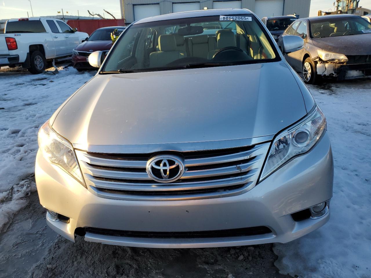 2012 Toyota Avalon - Image 5