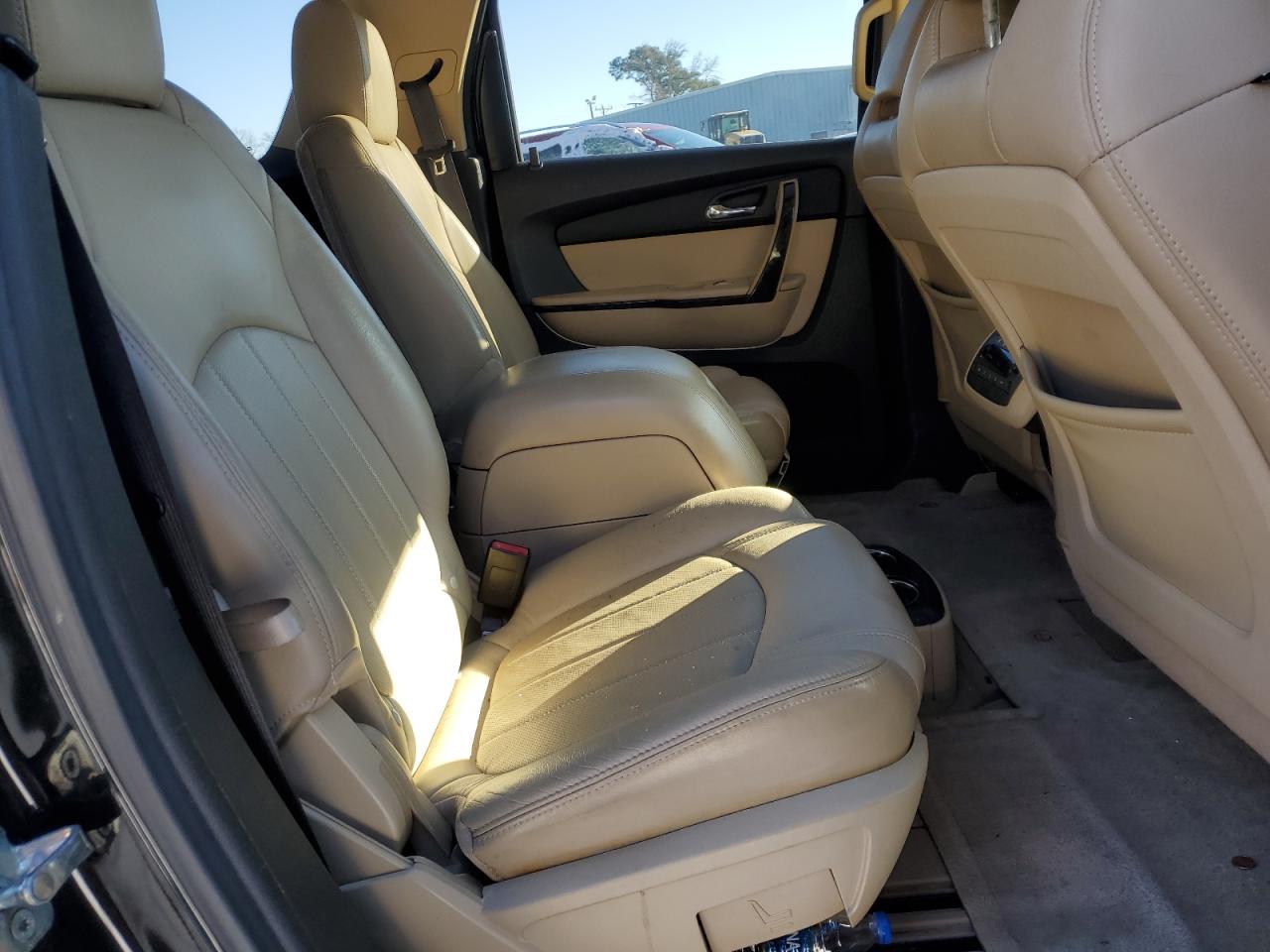 2011 GMC Acadia - Image 11