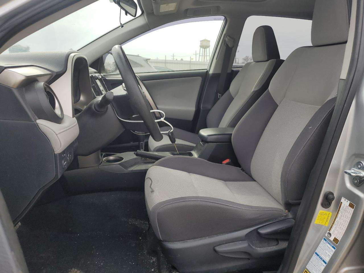2015 Toyota RAV 4 - Image 7