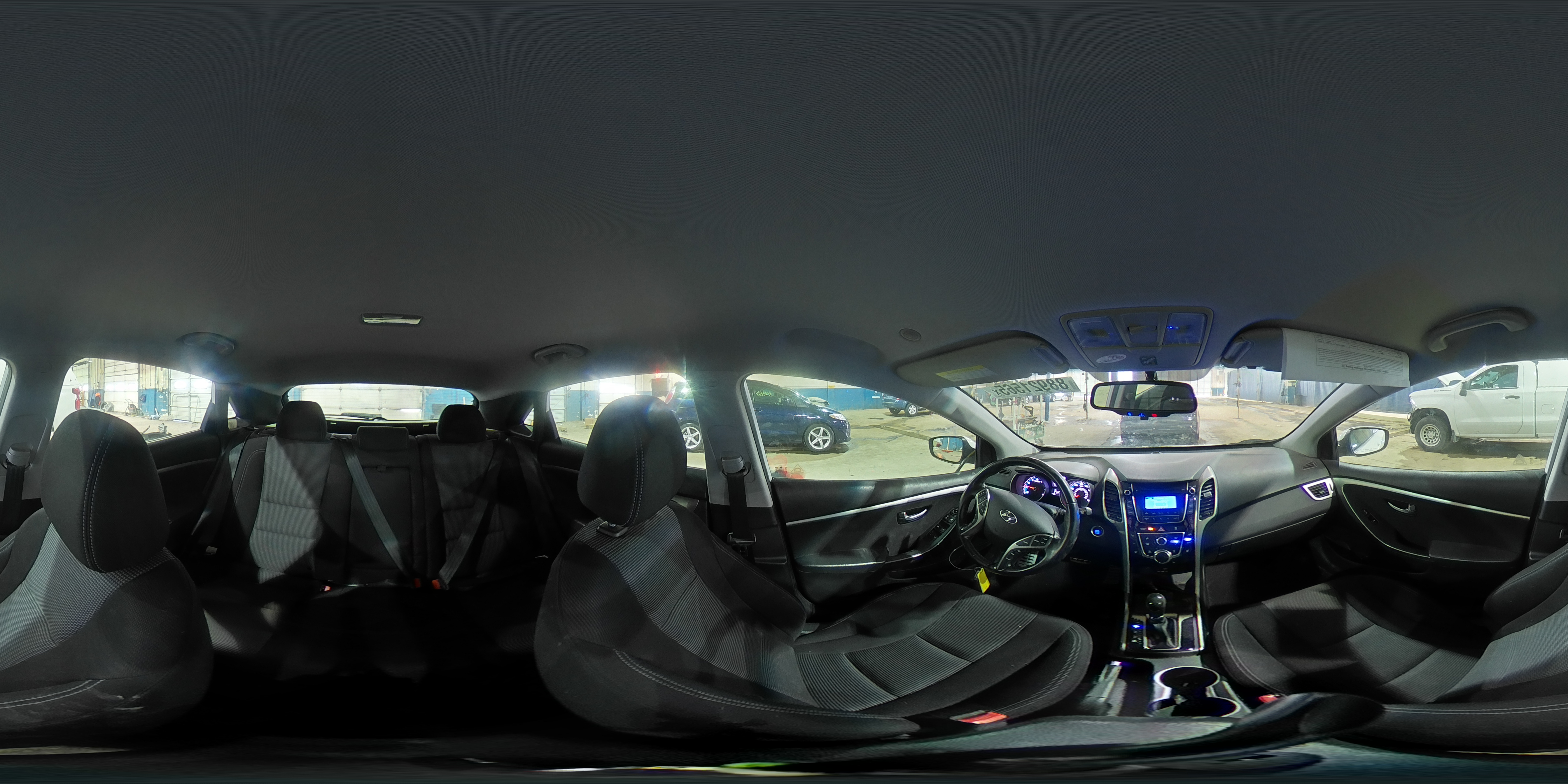 2016 Hyundai Elantra - Image 15
