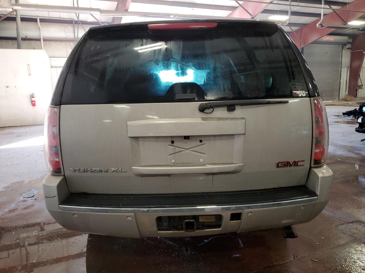 2007 GMC Yukon - Image 6