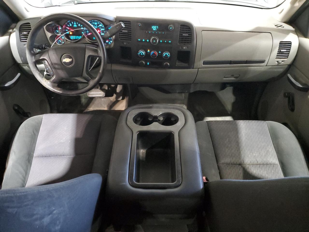 2011 Chevrolet Silverado - Image 8