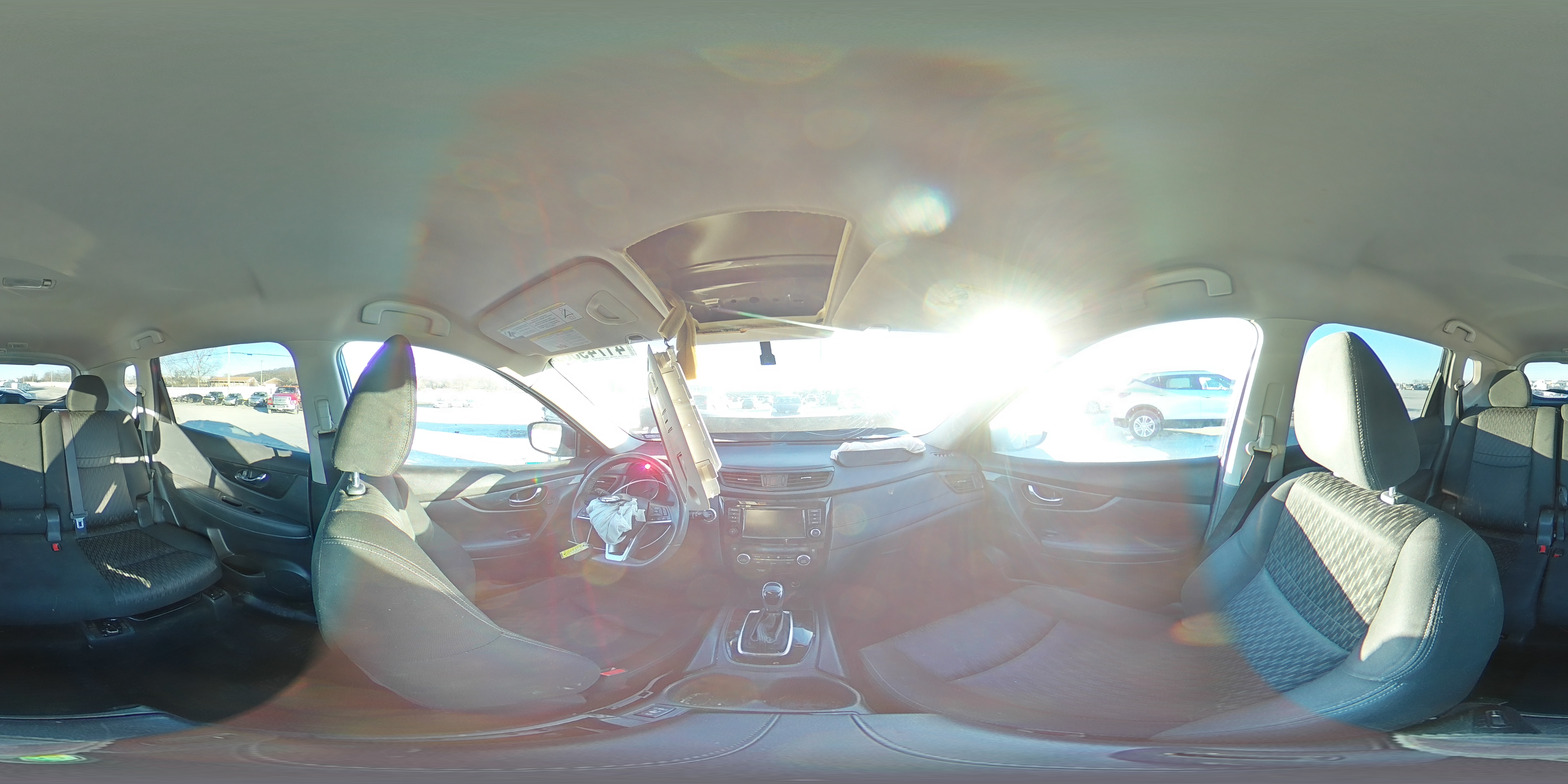 2018 Nissan Rogue - Image 13