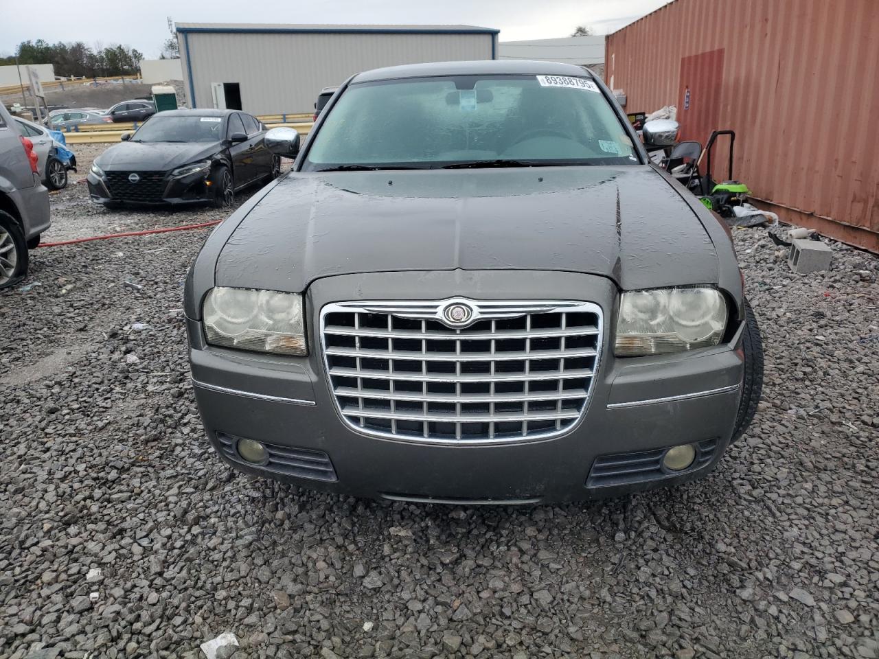 2010 Chrysler 300 - Image 5