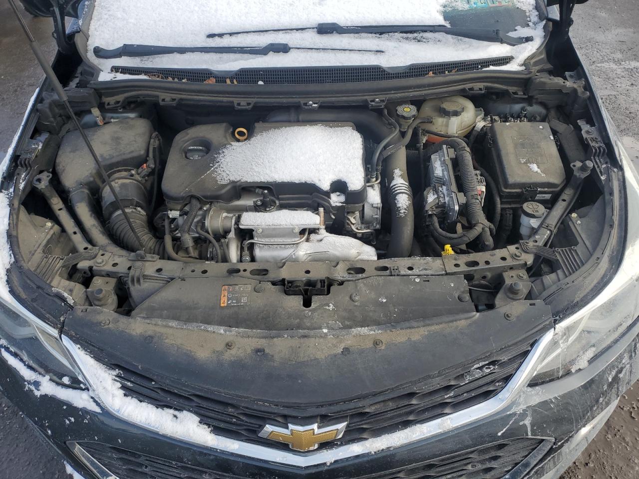 2017 Chevrolet Cruze - Image 11