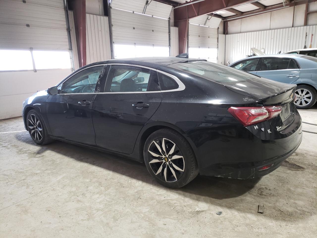 2019 Chevrolet Malibu - Image 2