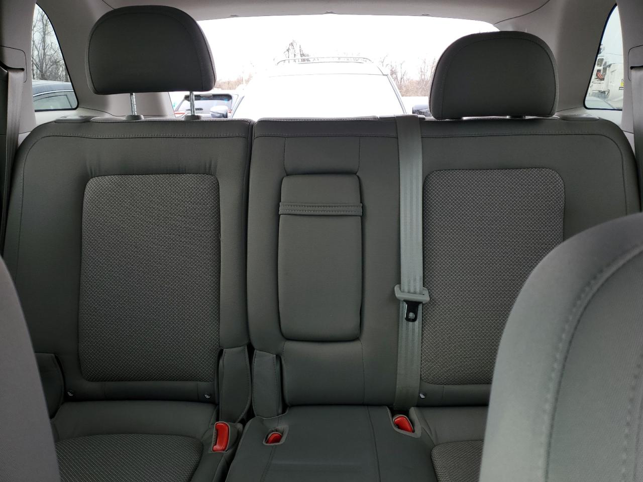 2009 Saturn VUE - Image 10