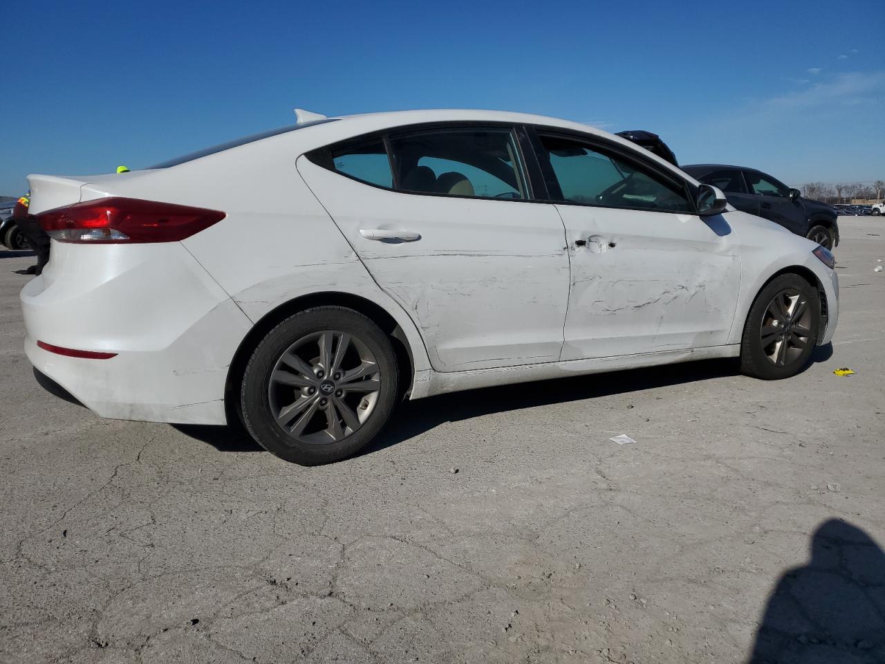 2017 Hyundai Elantra - Image 3