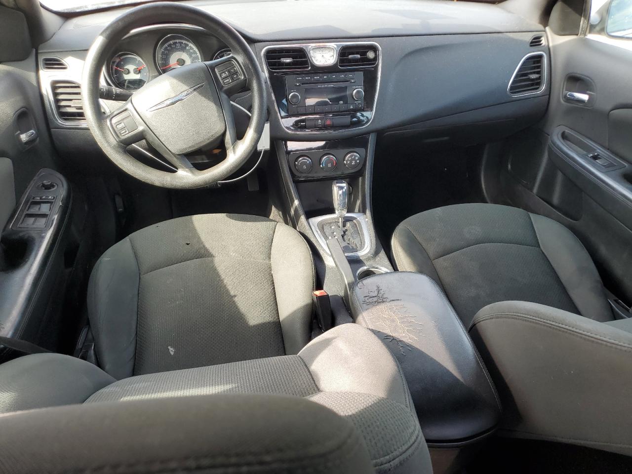 2012 Chrysler 200 - Image 8