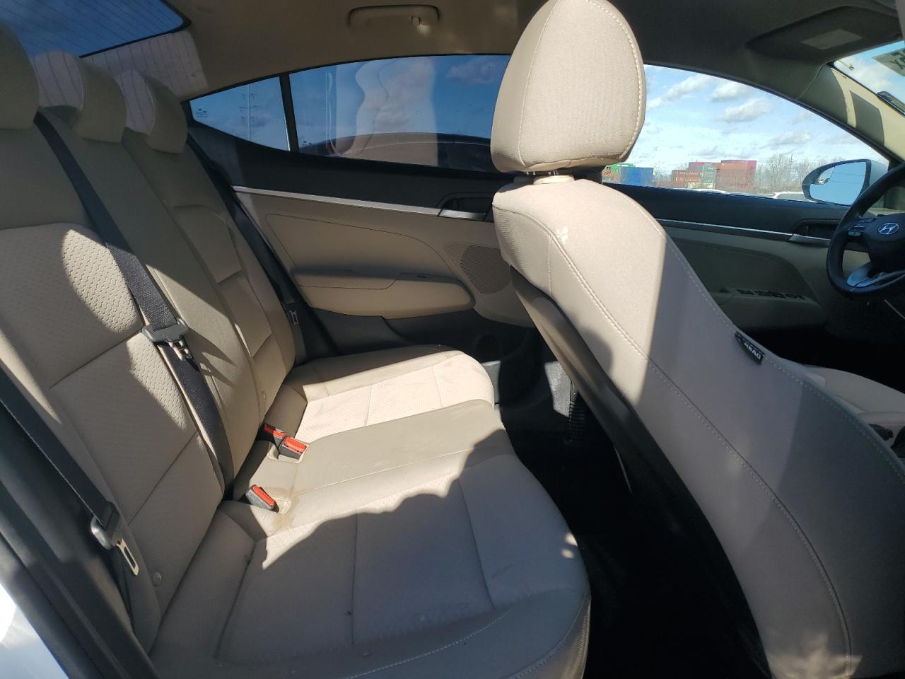 2020 Hyundai Elantra - Image 11