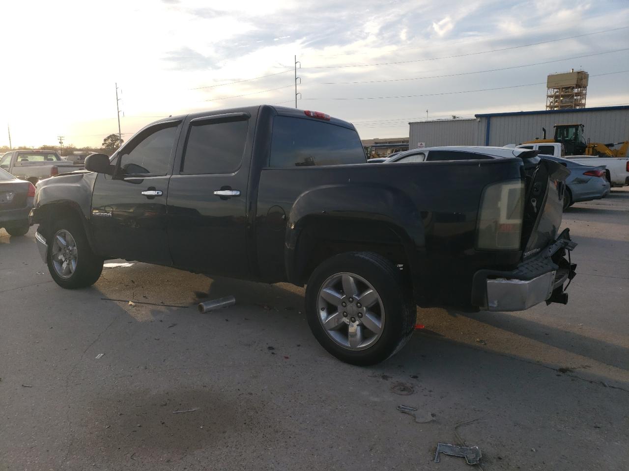 2012 GMC Sierra - Image 2