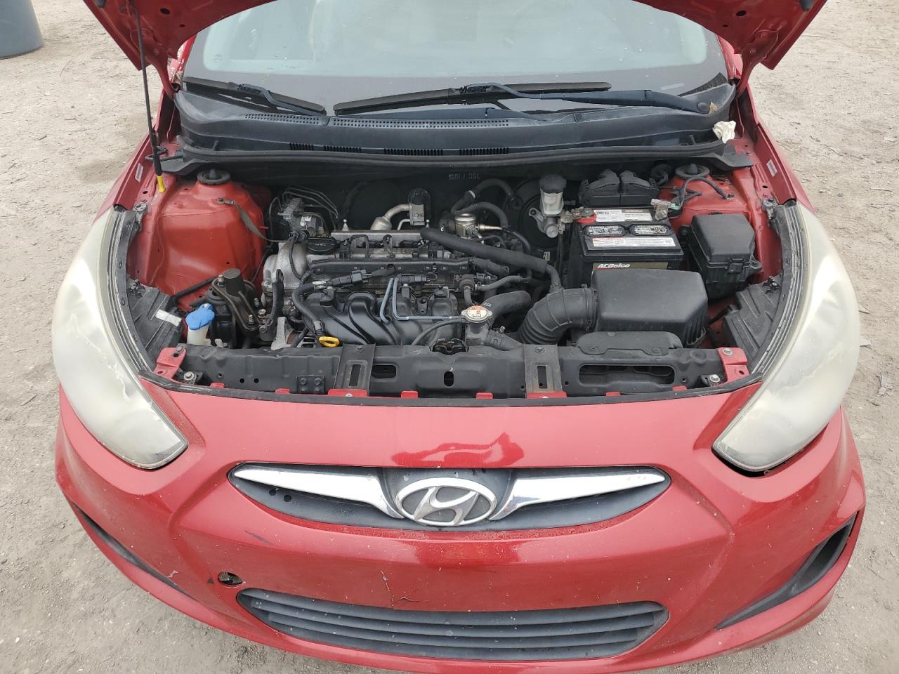 2013 Hyundai Accent - Image 12