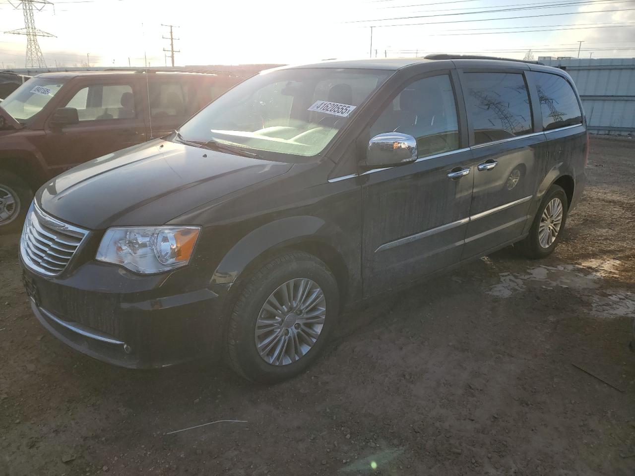 2015 Chrysler Town & Country - Image 1